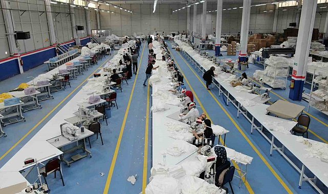 Bin 500 kişiye istihdam sağlayacak 5 fabrika üretime başladı