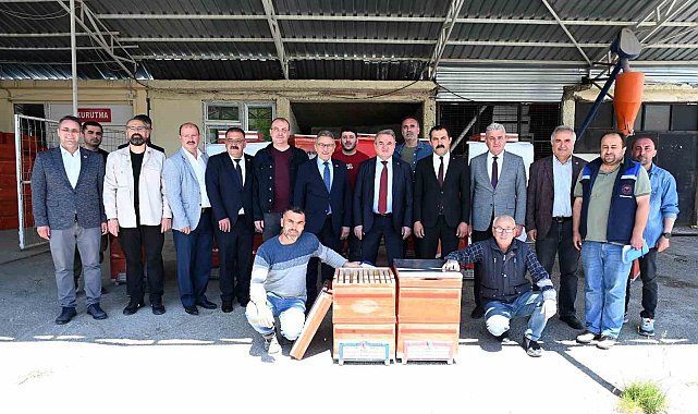 Bozüyük'te arıcılara yüzde 50 hibe destekli 158 arı kovanı dağıtıldı