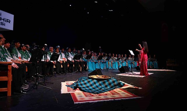 Bu konserde "Kına gecesi" var