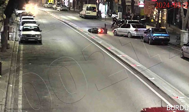 Burdur'da dikkatsiz sürücülerin neden olduğu kazalar kameralara yansıdı