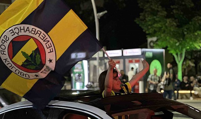 Burdur'da Fenerbahçeliler galibiyeti coşku ile kutladı
