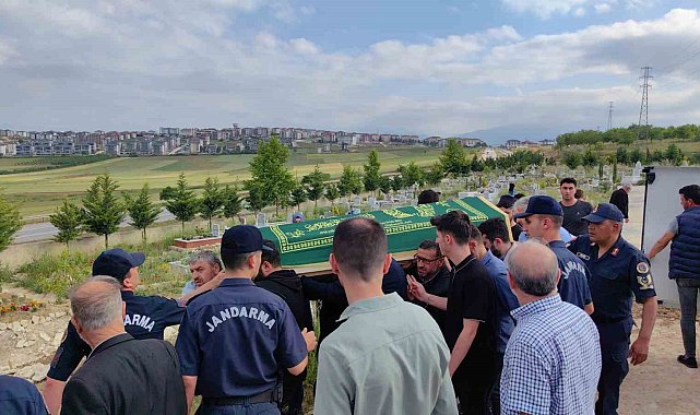 Burdur'da meydana gelen kazada hayatını kaybeden genç toprağa verildi