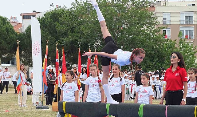 Burhaniye'de 19 Mayıs coşkusu