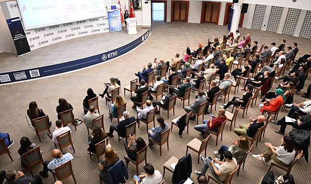Bursa AB Bilgi Merkezi'nden 'Blockchain Teknolojisi' etkinliği