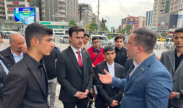 Bursa Ülkü Ocakları'ndan 3 Mayıs için anlamlı sergi
