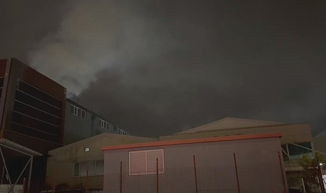 Bursa'da iplik fabrikasında çıkan yangın büyümeden söndürüldü
