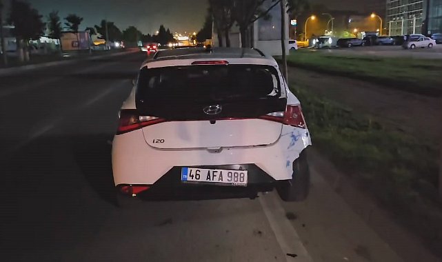 Bursa'da otomobile çarpan motosiklet sürücüsü yaralandı