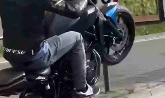 Bursa'da tek teker yaparak ilerledi, hem kendini hem de trafiği tehlikeye düşürdü