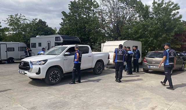 Büyükçekmece ve Beylikdüzü'nde sahili işgal eden karavanlar kaldırıldı