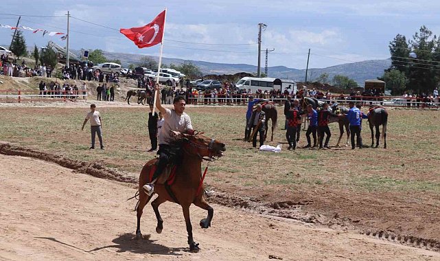 Çal'da asırlık gelenek bu yılda sürdürüldü