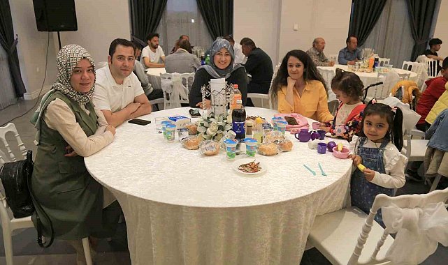 Çameli Belediyesi idareci ve personelleri 1 Mayıs'ı birlikte kutladı