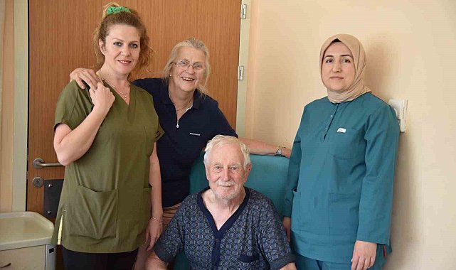 Çanakkale'de tur otobüsünden düşen Alman turist yaralandı