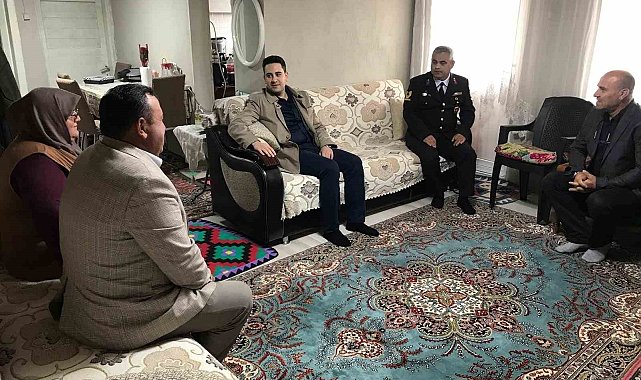 Çavdarhisar Kaymakamı Gedik'ten şehit ailelerin Anneler Günü ziyareti