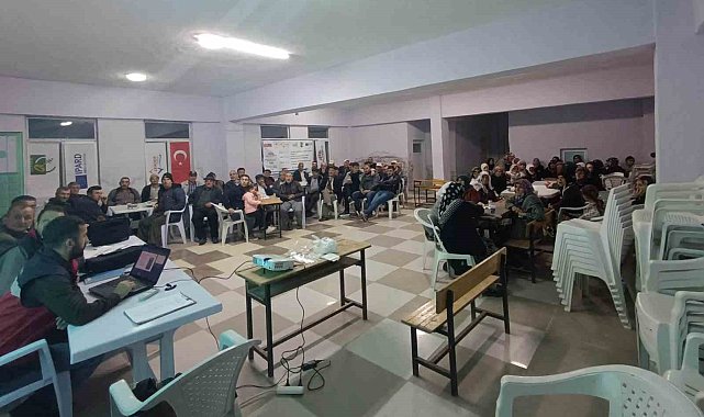 Çavdarhisar'da çiftçilere yönelik bilgilendirme toplantısı