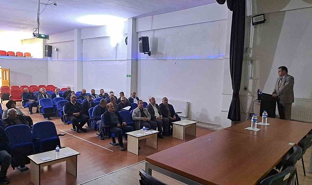 Çayırlı'da çiftçilere kuru fasulye eğitimi