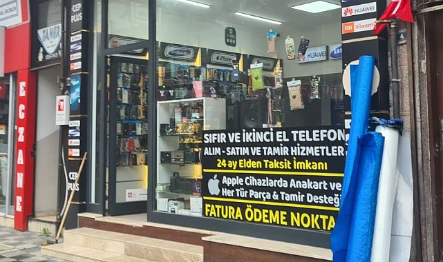 Cep telefonu dükkanından 1 milyon liralık telefon çalındı