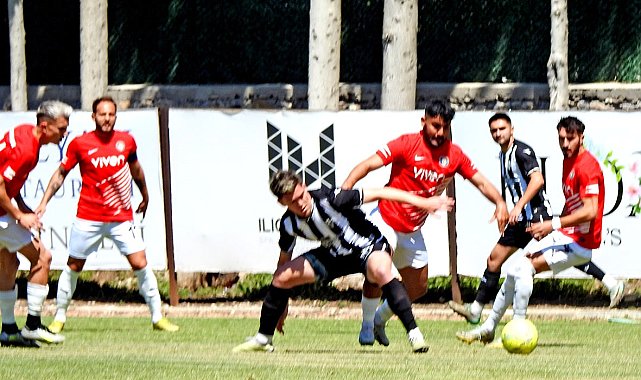 Çeşme Belediyespor ligi 3. sırada tamamladı