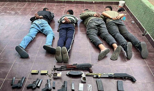 Cezaevi firarisi, uzun namlulu silahla saklandığı çiftlik evinde Seyhan Polisi tarafından yakalandı