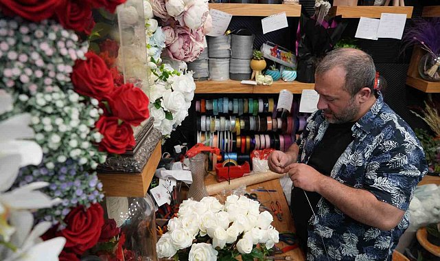 Çiçekçilerin Anneler Günü mesaisi başladı