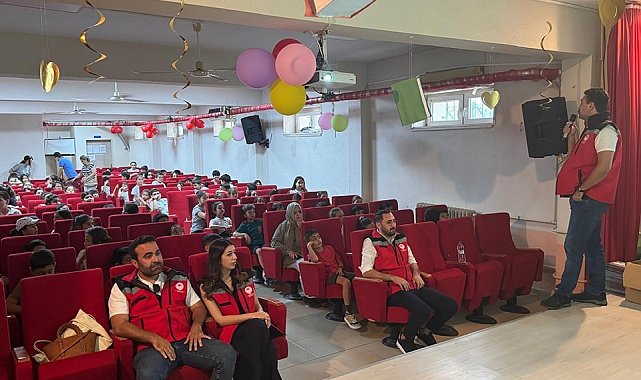 Çineli öğrenciler &#039;su gönüllüsü&#039; oldu