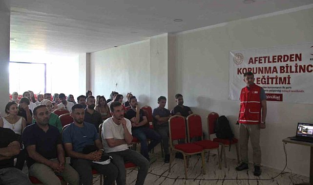 Cizre'de öğretmenlere afet bilinci eğitimi