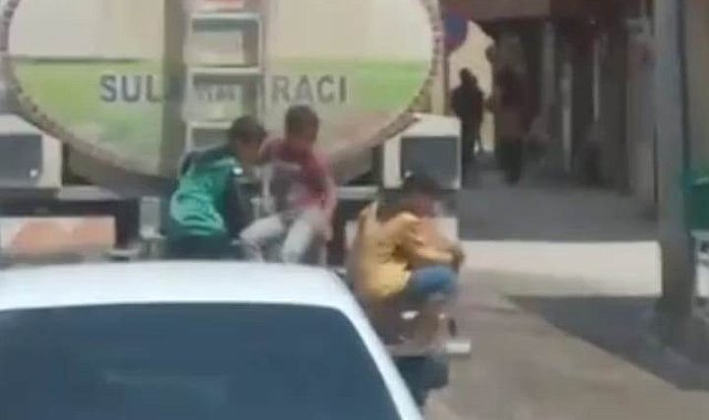 Çocukların tehlikeli yolculuğu yürekleri ağızlara getirdi