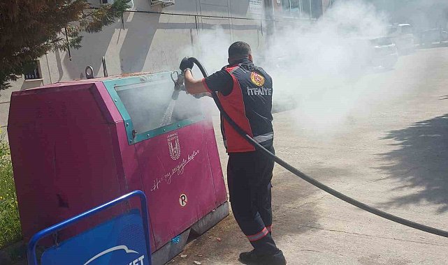 Çöp konteyneri tutuştu
