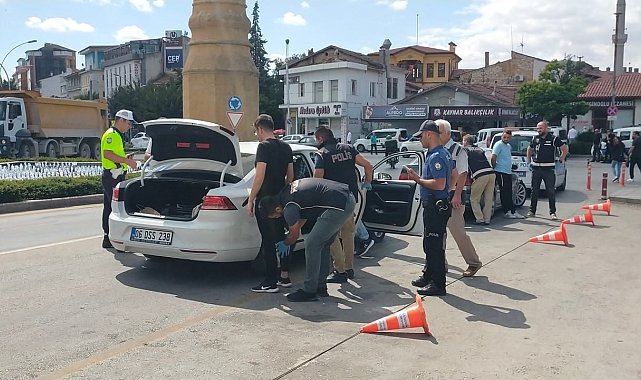 Çorum polisinin şok uygulamaları sürüyor