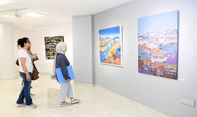Çukurovalı sanatçıların eserlerinden oluşan 'Frekans C' sergisi açıldı