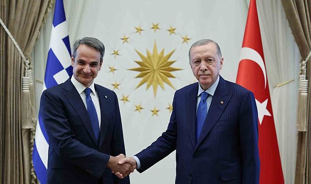 Cumhurbaşkanı Erdoğan'ın Yunanistan Başbakanı Miçotakis ile Cumhurbaşkanlığı Külliyesi'ndeki görüşmesi başladı.