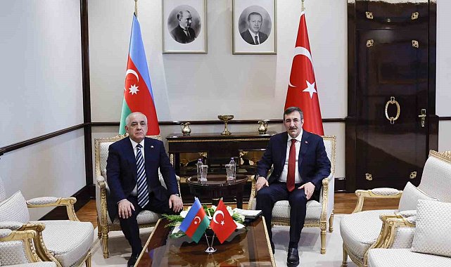 Cumhurbaşkanı Yardımcısı Yılmaz, Azerbaycan Başbakanı Asadov ile görüştü