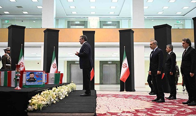 Cumhurbaşkanı Yardımcısı Yılmaz ve Bakan Fidan taziye için Tahran'da