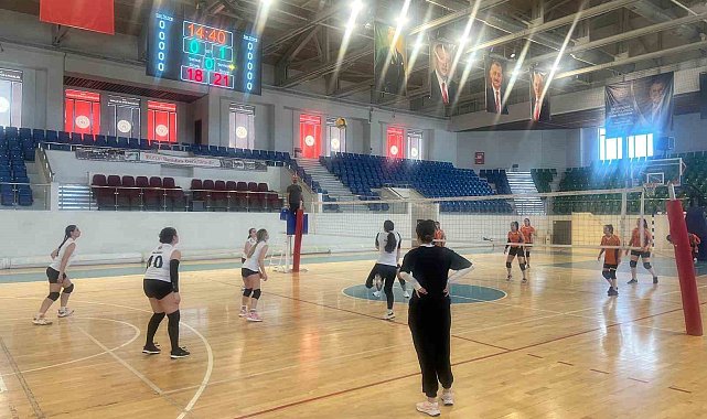 Darıca'da 19 Mayıs Gençlik Turnuvaları başladı