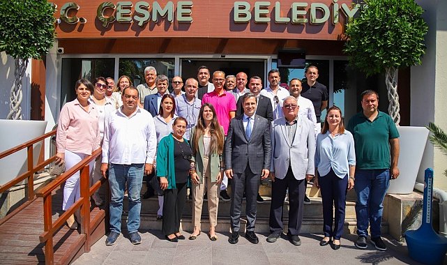 Deniz Yücel'den Başkan Denizli'ye: "Çeşme sizinle daha güze olacak"