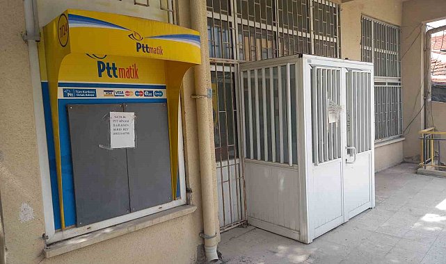 Depreme dayanıksız diye boşaltılan PTT binasını satışa çıkardılar