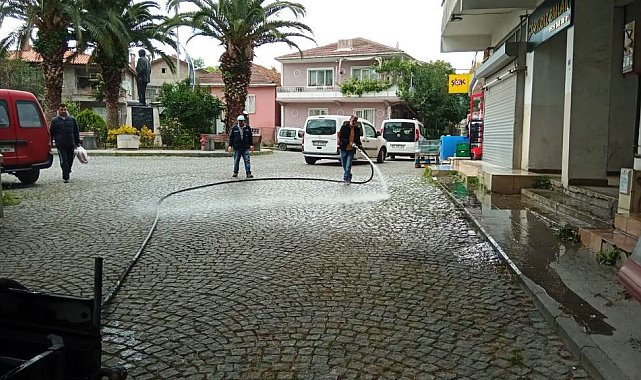 Dilovası'nda cadde ve sokaklar tazyikli suyla yıkanıyor