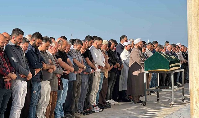 Direksiyon başında kalp krizi geçirdikten sonra yaşanan kazada ölen Ali Tepeyurt son yolculuğuna uğurlandı