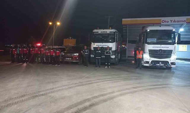 Diyarbakır Büyükşehir Belediyesi'nden Cizre'ye araç ve personel desteği