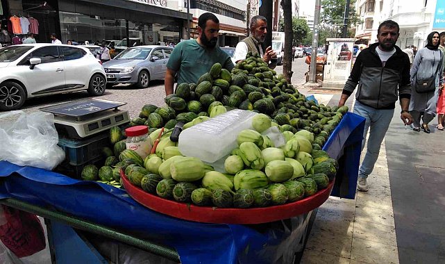 Diyarbakır'da acur tezgahlarda yerini aldı