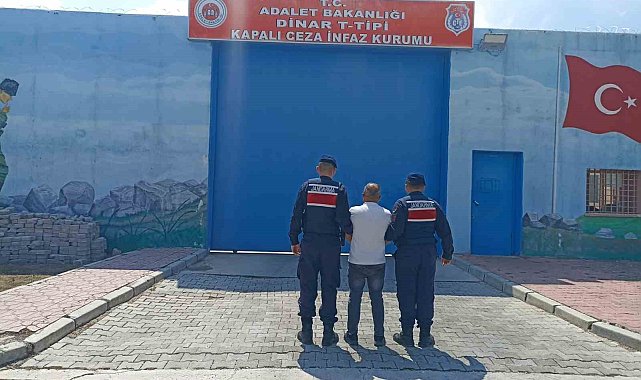 Dolandırıcılık suçundan aranan şahsı jandarma yakaladı