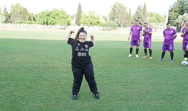 Down sendromlu Selin'in sevinci kalpleri ısıttı