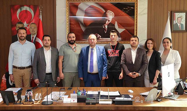 Dünya 1.'si Hamza Uşak'ı gururlandırdı