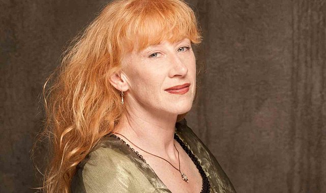 Dünyaca ünlü sanatçı Loreena Mckennıtt, Türkiye'ye geliyor