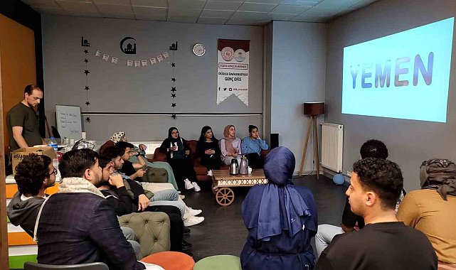 Düzce'de okuyan yabancı öğrenciler ülkelerini tanıttı