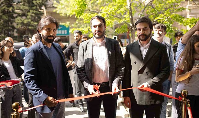 EasyCep Bakü&#039;de ilk mağazasını açtı