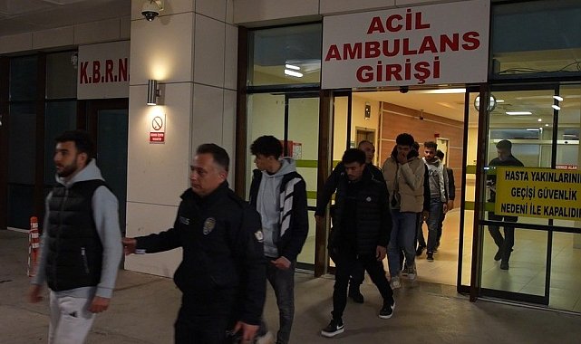 Edirne'de kaçak göçmen operasyonu: Bir insan kaçakcısı ve 8 kaçak göçmen yakalandı