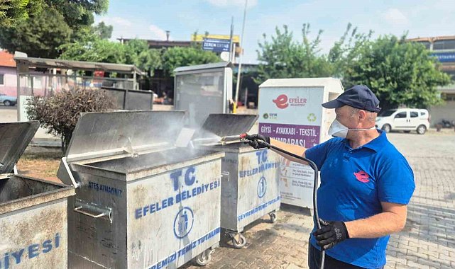 Efeler'de ilaçlama çalışmaları aralıksız sürüyor