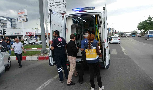 Ekip otosunun karıştığı kazada 2'si polis 3 kişi yaralandı