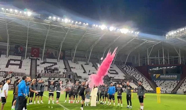 Elazığ Atatürk Stadyumu'nda sürpriz parti