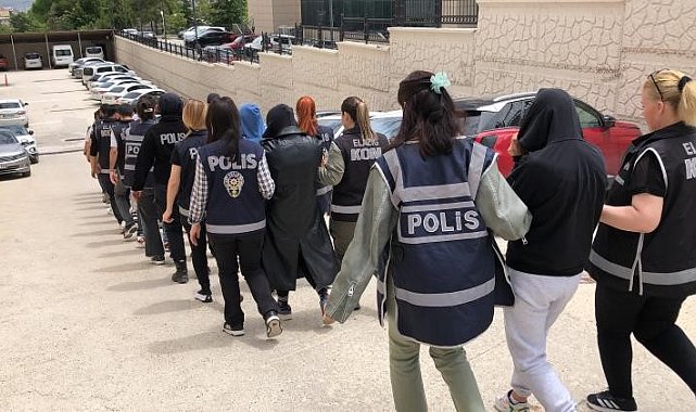 Elazığ'da özel eğitim ve rehabilitasyon merkezlerine operasyon: 15 gözaltı